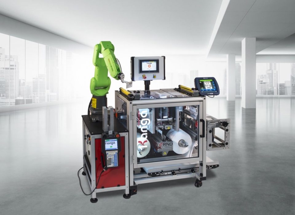 3-mdc-kanga-poucher-robotic-loading-FANUC-1200 Kanga Poucher VFFS with FANUC Robotics