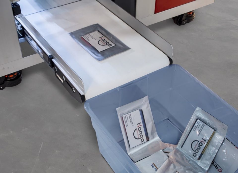 4-mdc-kanga-poucher-offload-conveyor-1200 RND's Kanga 4 sided VFFS Exit Conveyor